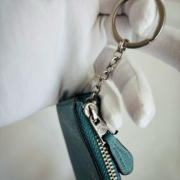Coach Teal Pebbled Leather Key Pouch Gold Logo, Attached split key ring - Picture 5 of 8